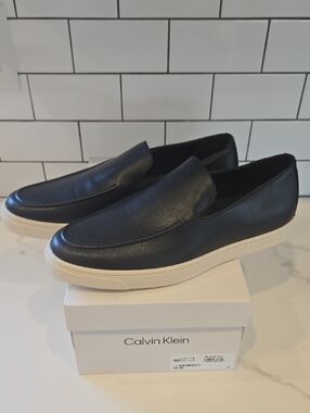 NWT - Mens Calvin Klein Black Slip-On Leather Loafers with Cream Sole